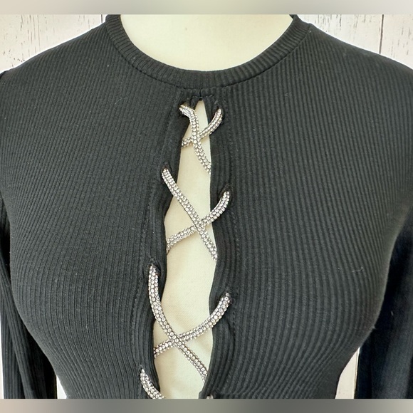 Fashion Nova Black Crop Top Long Sleeve Crystal Tie Size M - Picture 4 of 10